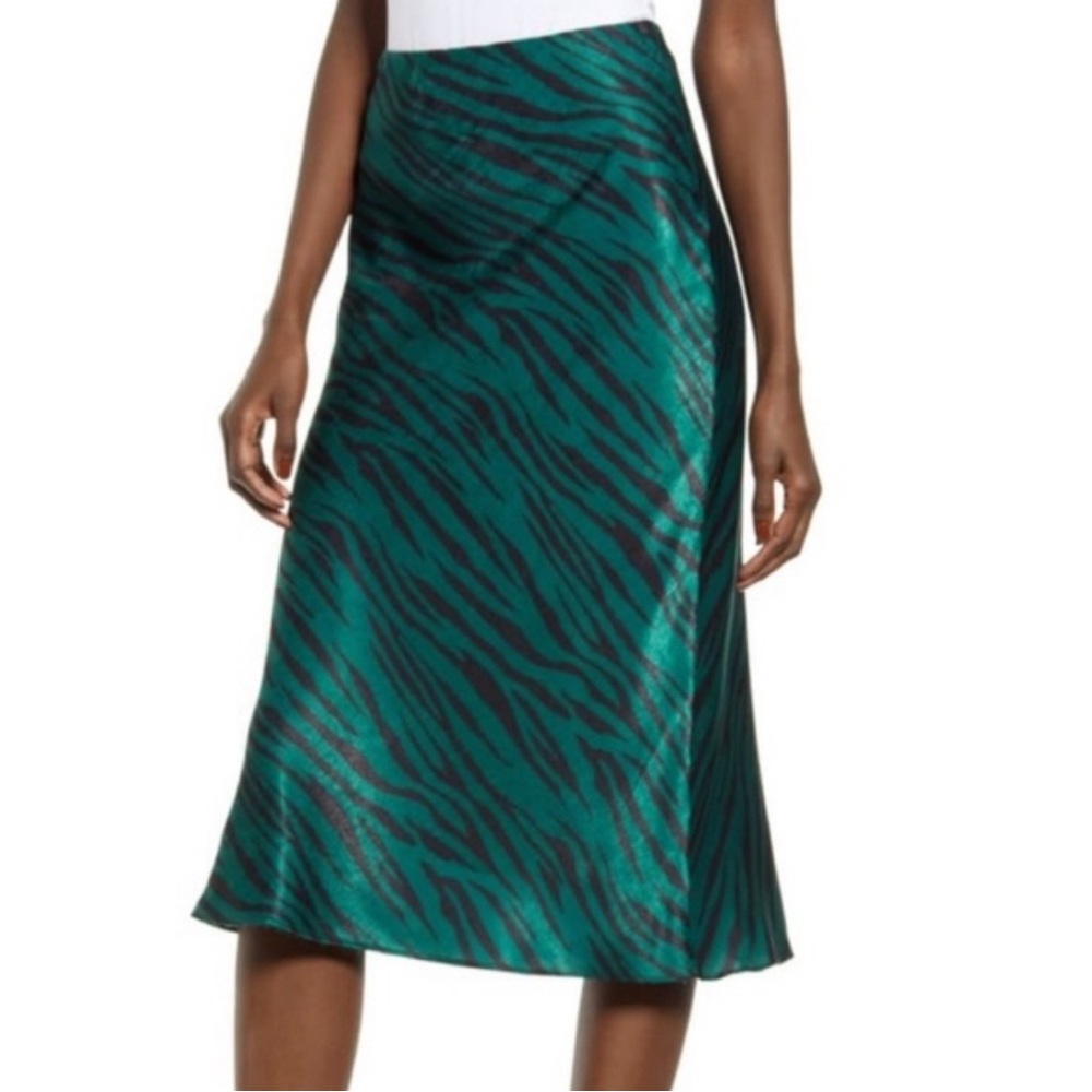 Socialite Green Zebra Skirt